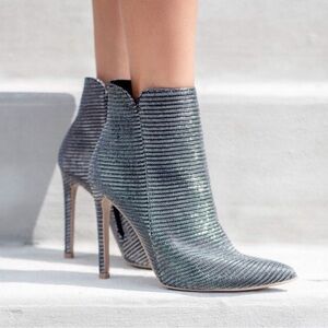 Quipid Glitter Boots NWOT
